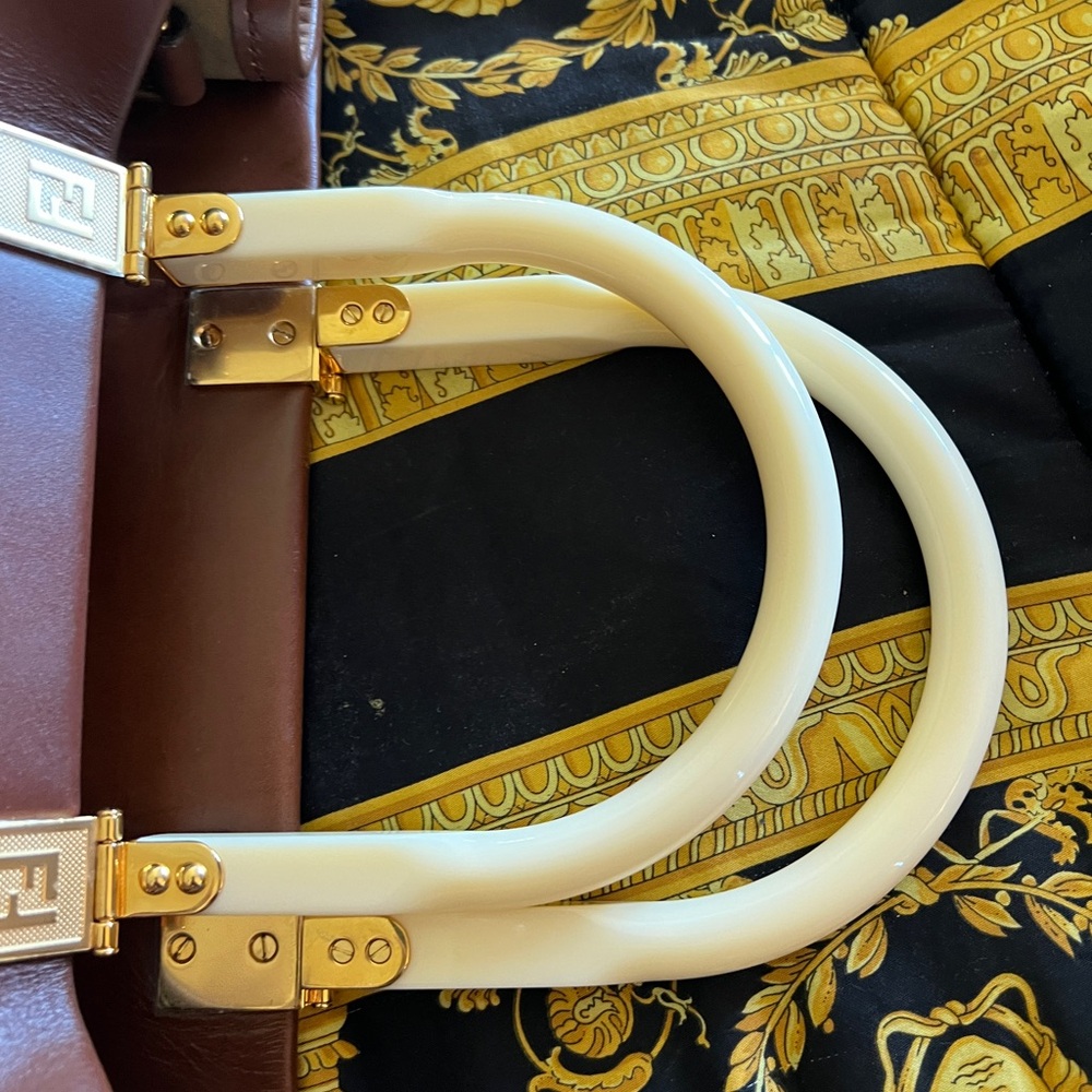 Fendi tote - Picture 10 of 13